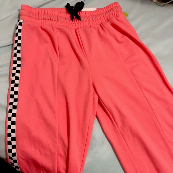 Bottom - Picture 1 of 2